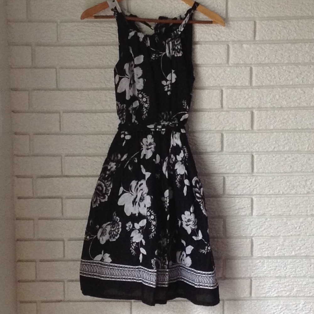 White House Black Market Dress